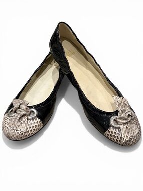 Stuart Weitzman ballet flats with Beige Snakeskin Toe - New without tags